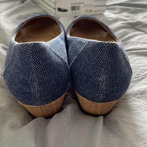 Abella Denim Summer Jean Low Wedge - Size 9.5M - Picture 4 of 8